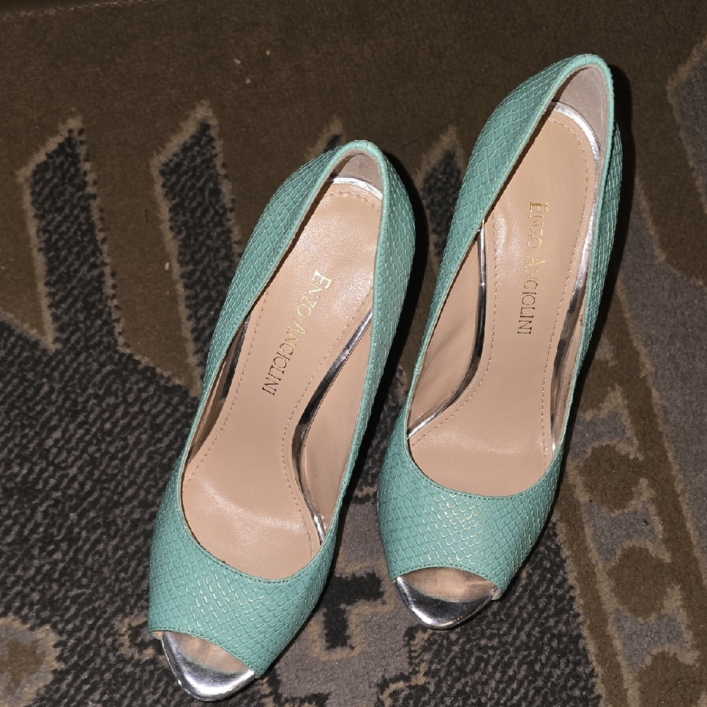 Enzo Angiolini Teal Peep Toe Heels